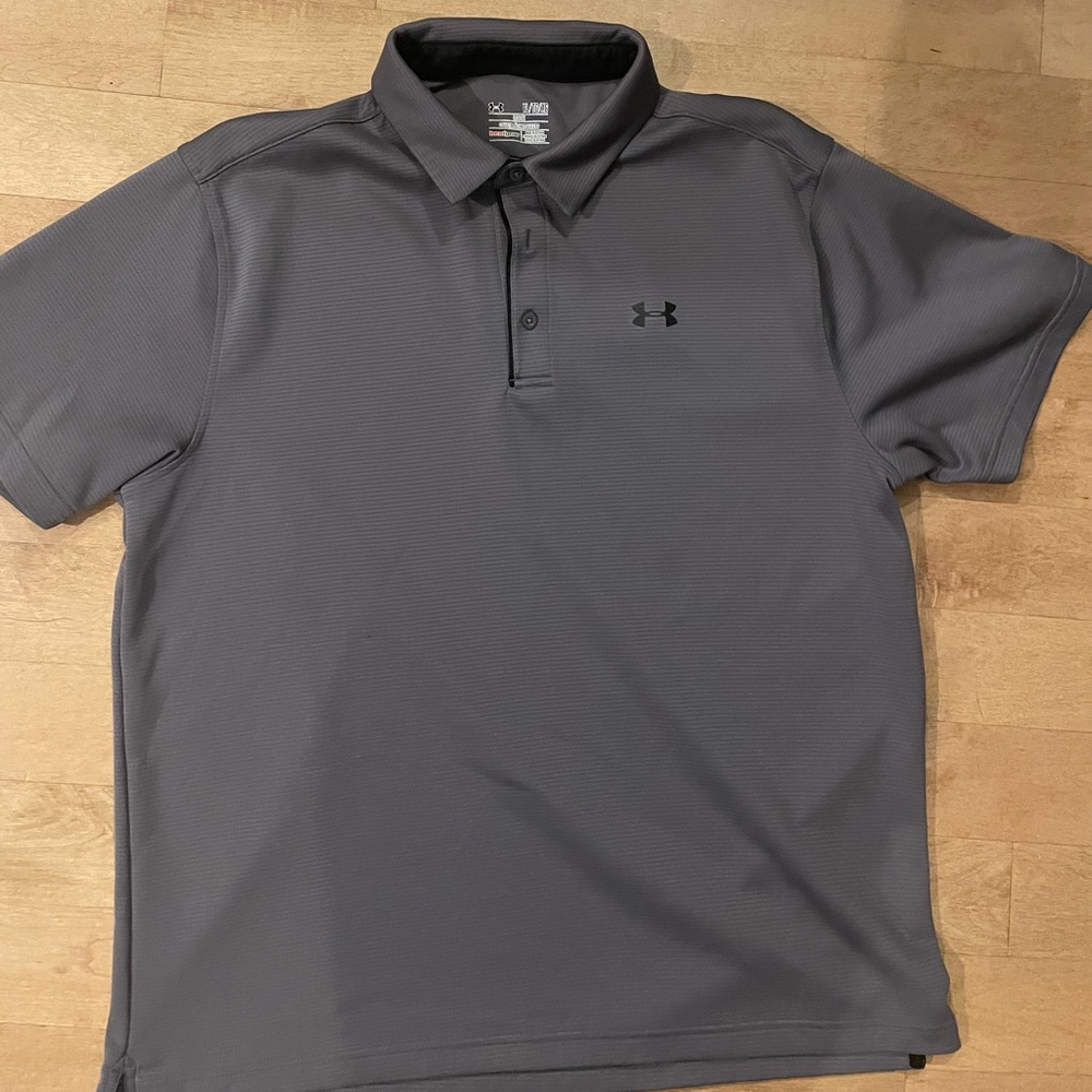 Men’s extra large under armor golf shirt